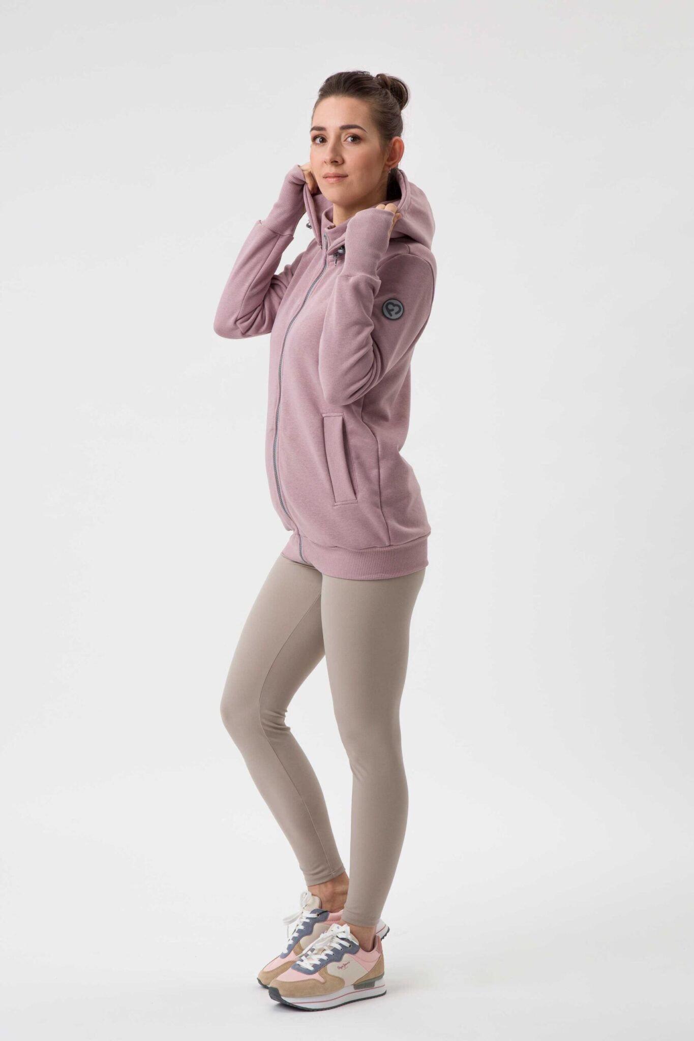 Fun2bemum Pola positie- en draagvest Dusty Pink